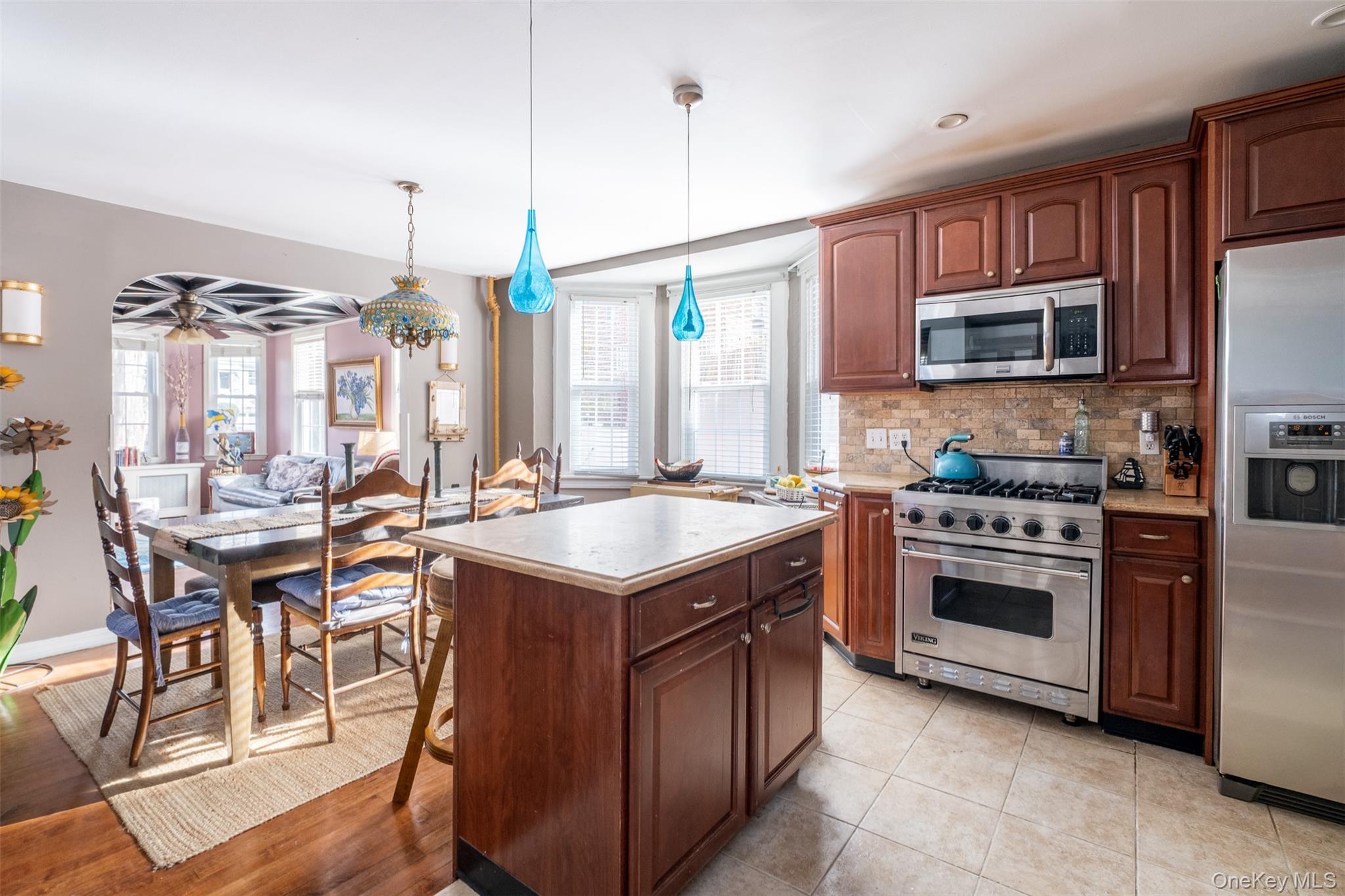 469 Minnieford Avenue Bronx, NY 10464