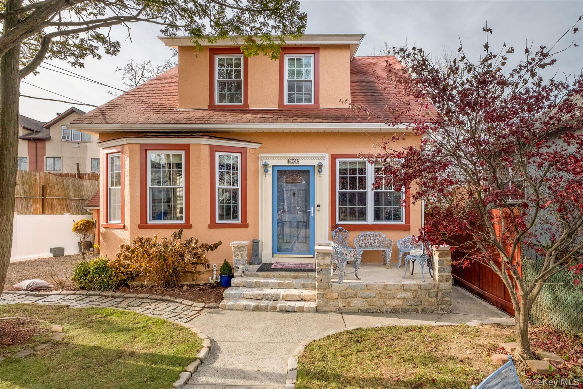 469 Minnieford Avenue Bronx, NY 10464