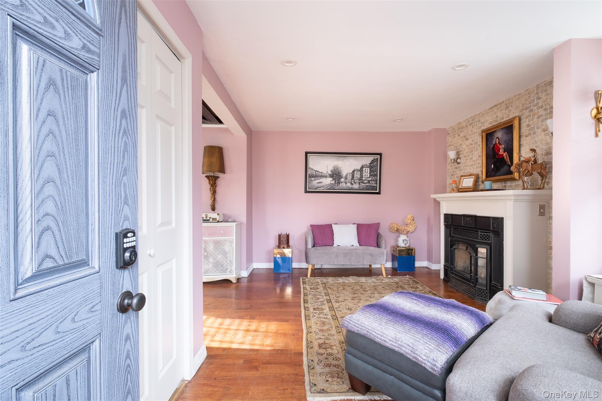 469 Minnieford Avenue Bronx, NY 10464