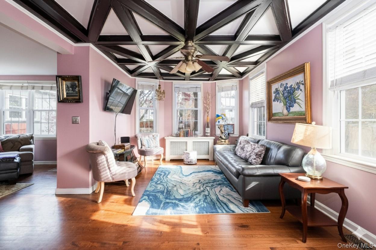 469 Minnieford Avenue Bronx, NY 10464