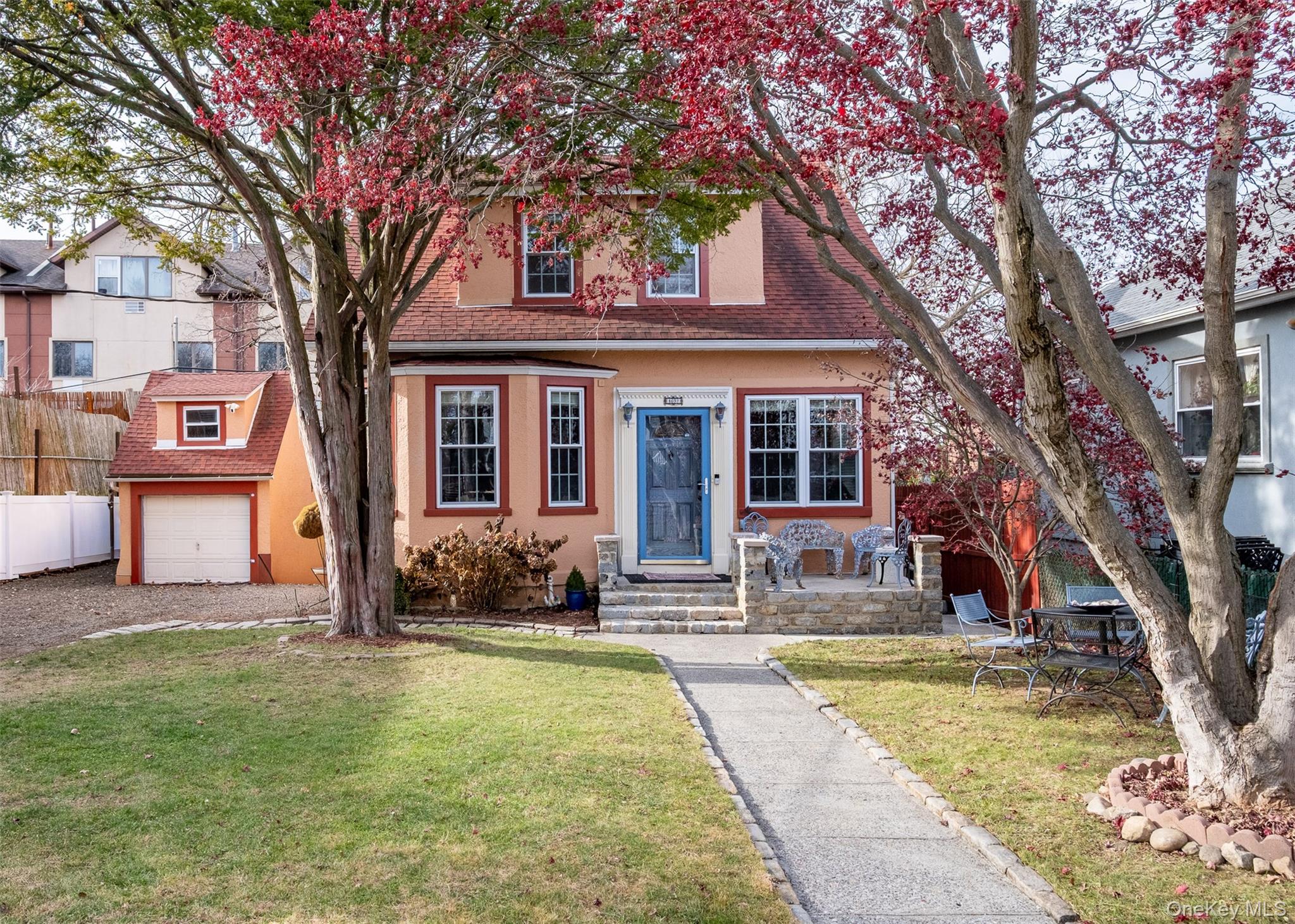 469 Minnieford Avenue Bronx, NY 10464