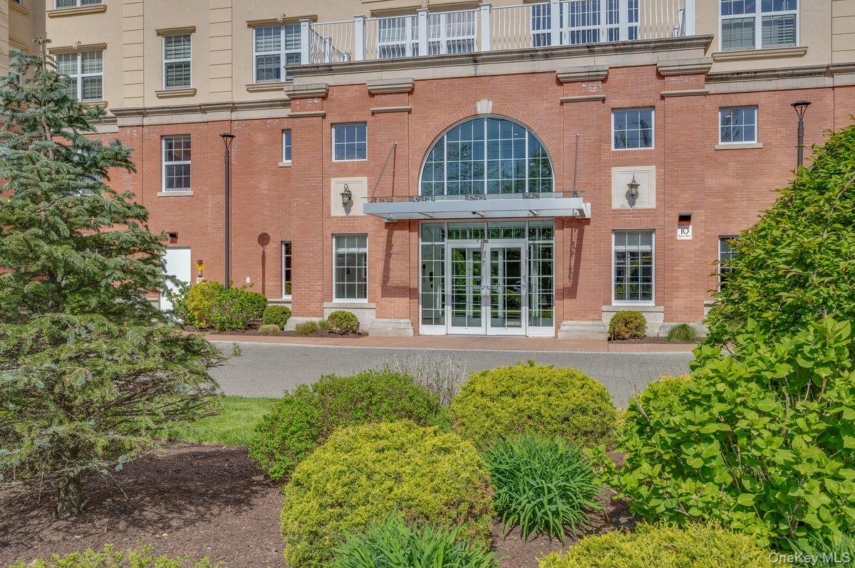 10 Byron Place 310 Larchmont Larchmont, NY 10538