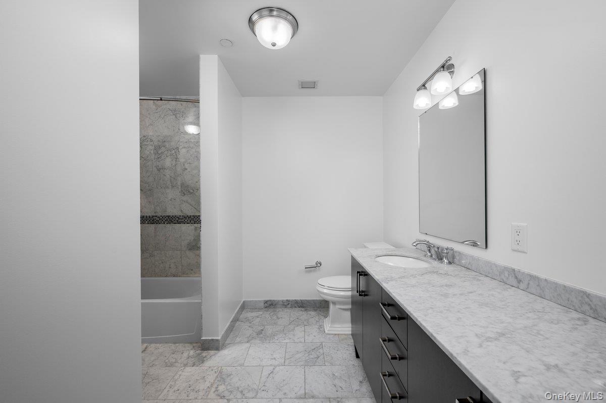 10 Byron Place 310 Larchmont Larchmont, NY 10538