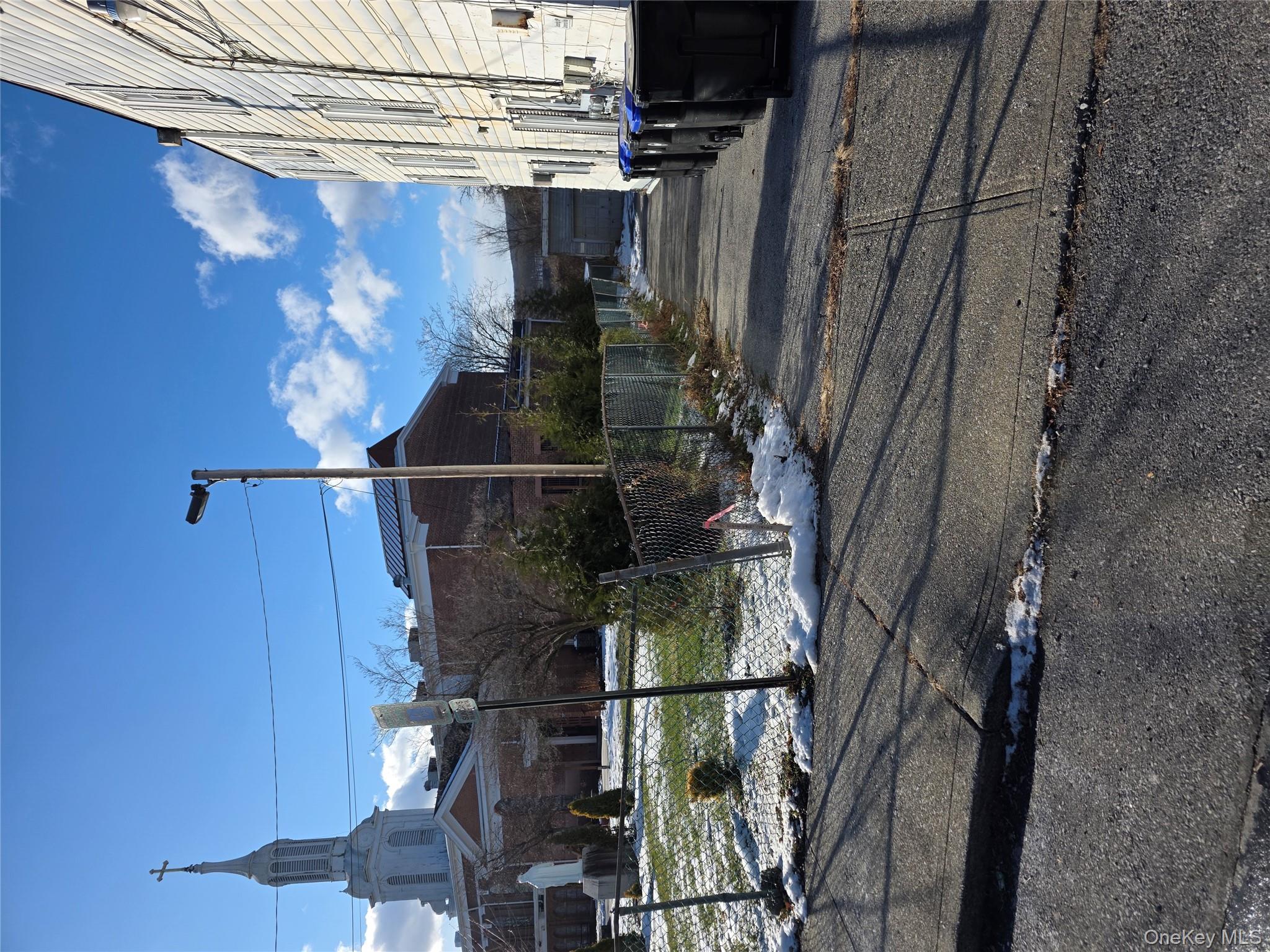 18 Davis Street Out of NYC Poughkeepsie, NY 12601