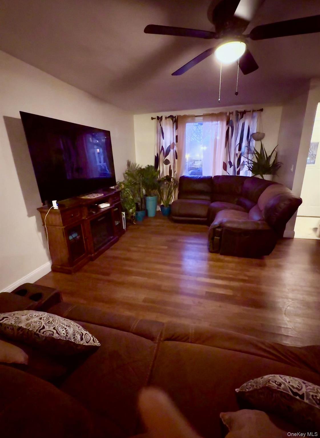 4042 Bronxwood Avenue Bronx, NY 10466