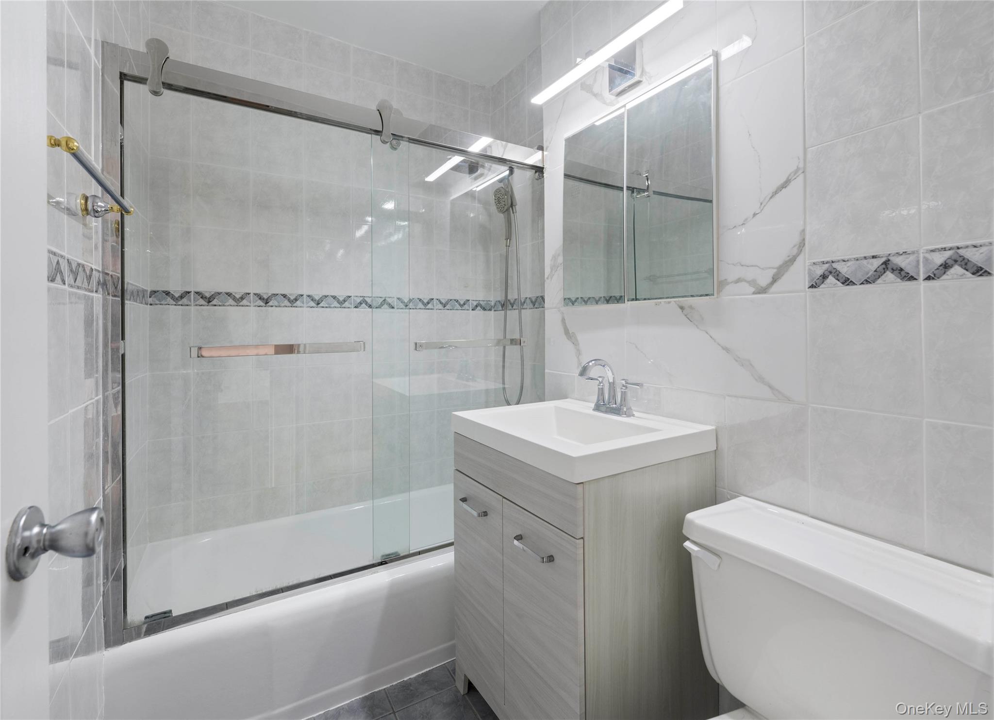 5900 Arlington Avenue 6-S Bronx, NY 10471