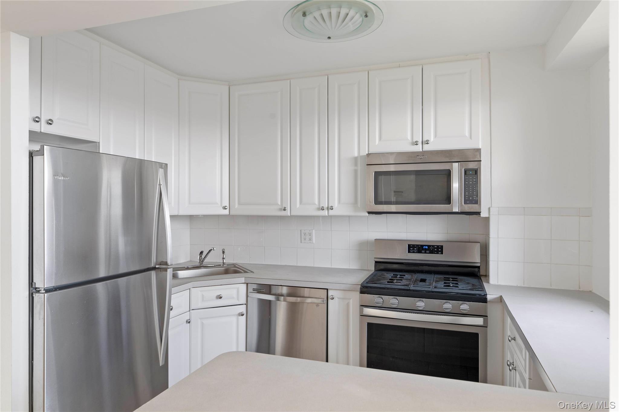 5900 Arlington Avenue 6-S Bronx, NY 10471