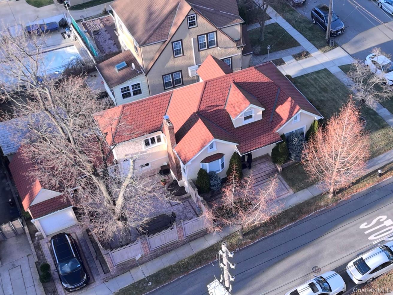 4020 249th Street Little Neck Little Neck, NY 11363