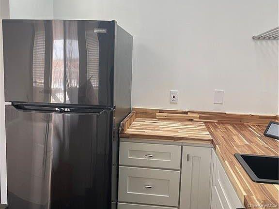 1418 Outlook Avenue 3 Bronx, NY 10465