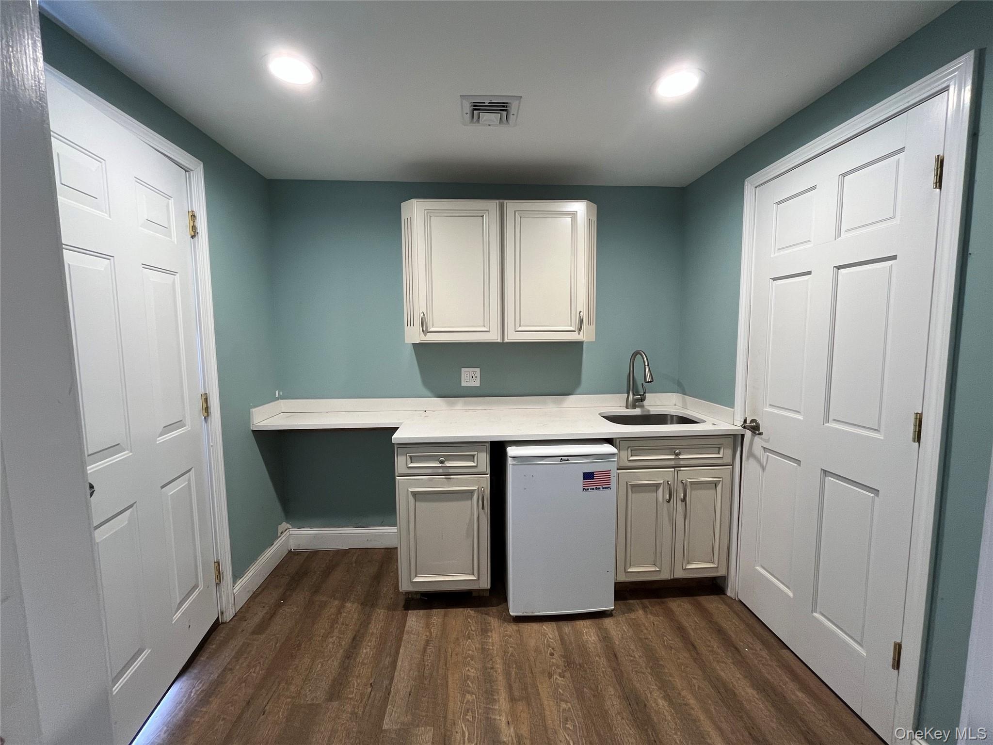 35 Old School Lane Out of NYC Orangeburg, NY 10962