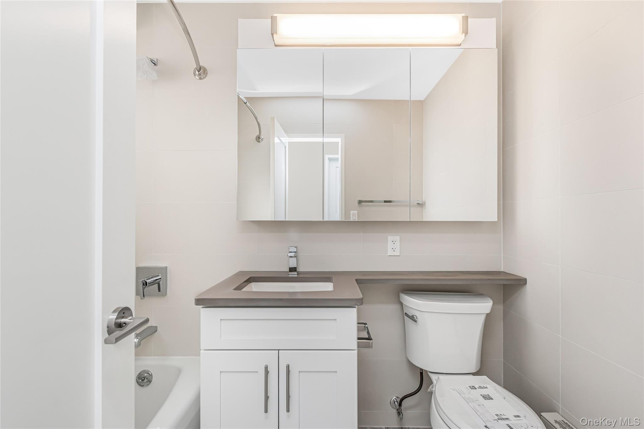 3333 Henry Hudson Parkway 5-S Bronx, NY 10463