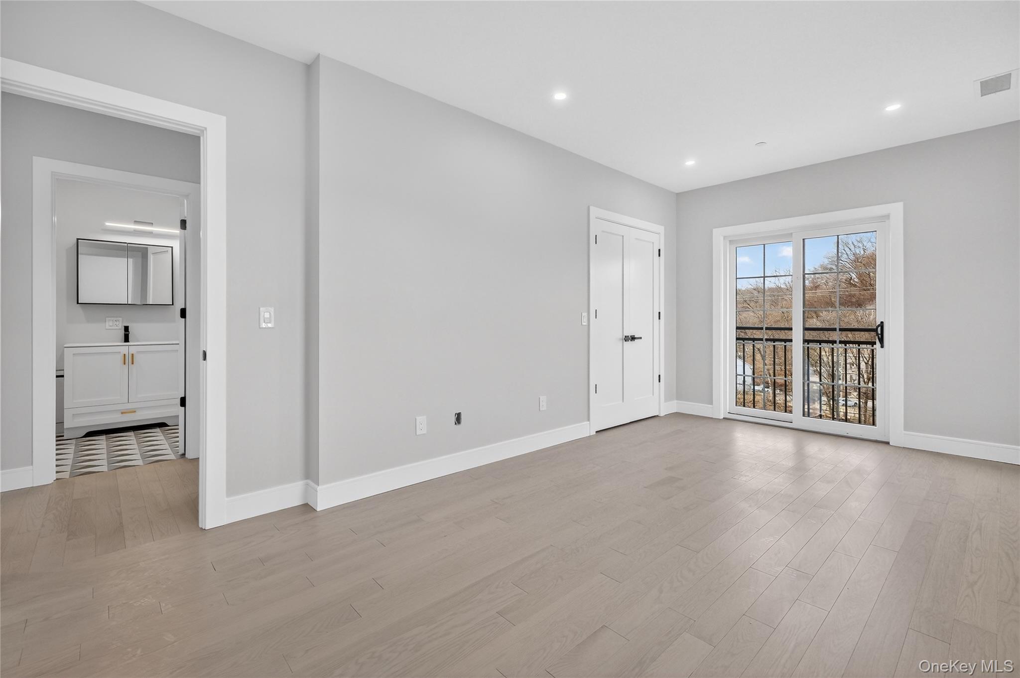 10 Market H Out of NYC Wappingers Falls, NY 12590