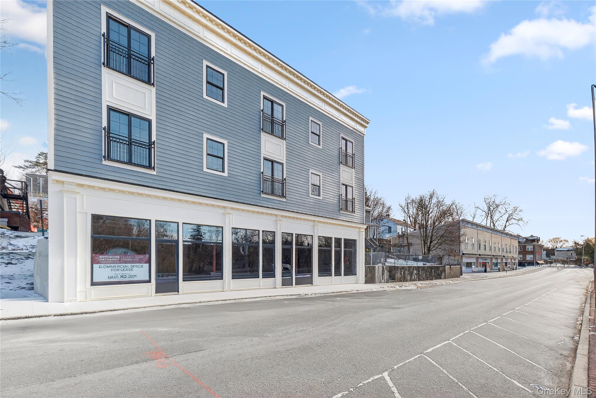 10 Market H Out of NYC Wappingers Falls, NY 12590