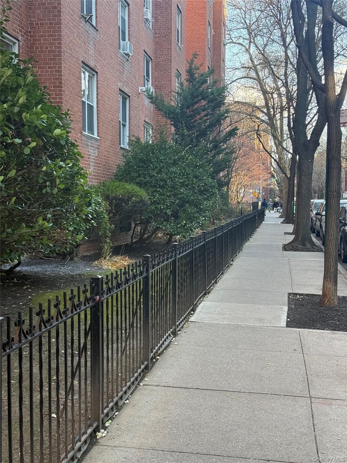 33-25 81th Street 6-E Elmhurst Elmhurst, NY 11372