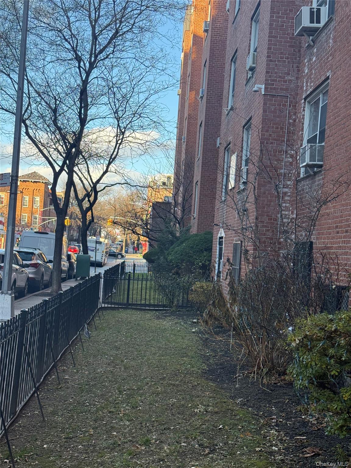 33-25 81th Street 6-E Elmhurst Elmhurst, NY 11372