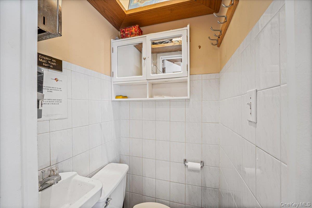 8617 Northern Boulevard First Floor Jackson Heights Jackson Heights, NY 11372