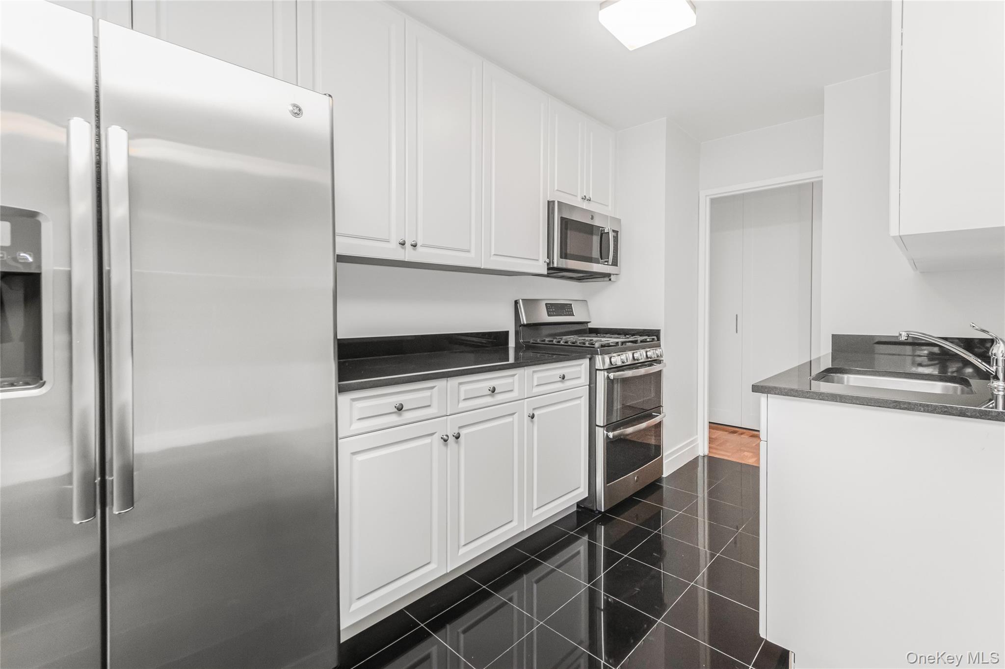 3333 Henry Hudson Parkway 4-B Bronx, NY 10463