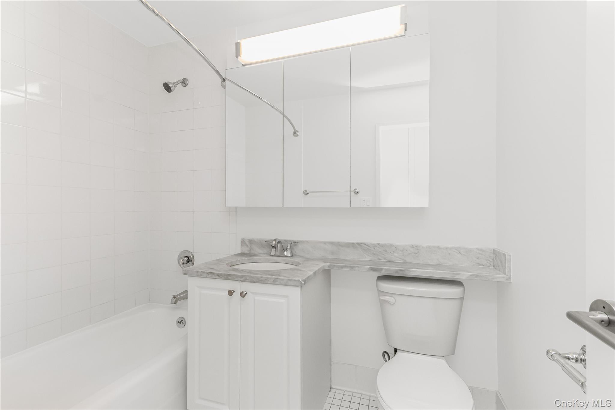 3333 Henry Hudson Parkway 4-B Bronx, NY 10463