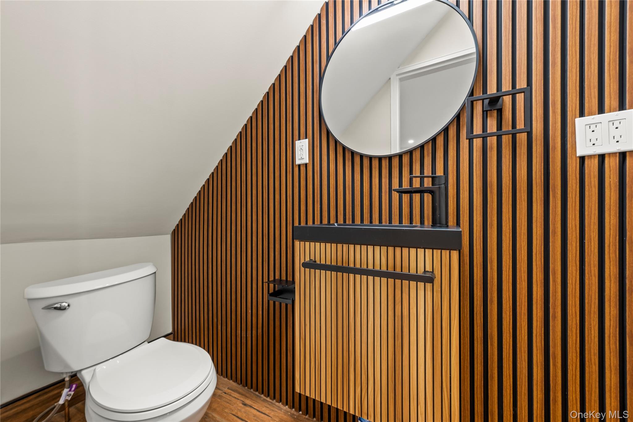 877 East 55th Street Brooklyn, NY 11234