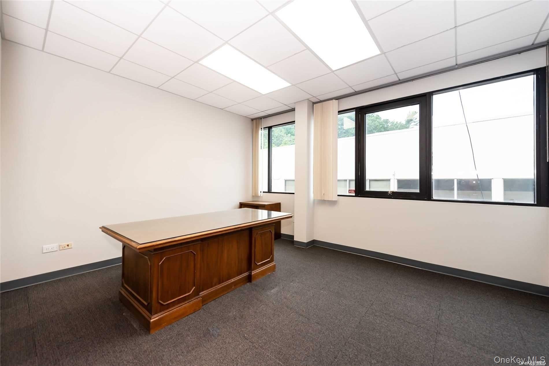 144 Woodbury Road UPPER Woodbury Woodbury, NY 11797