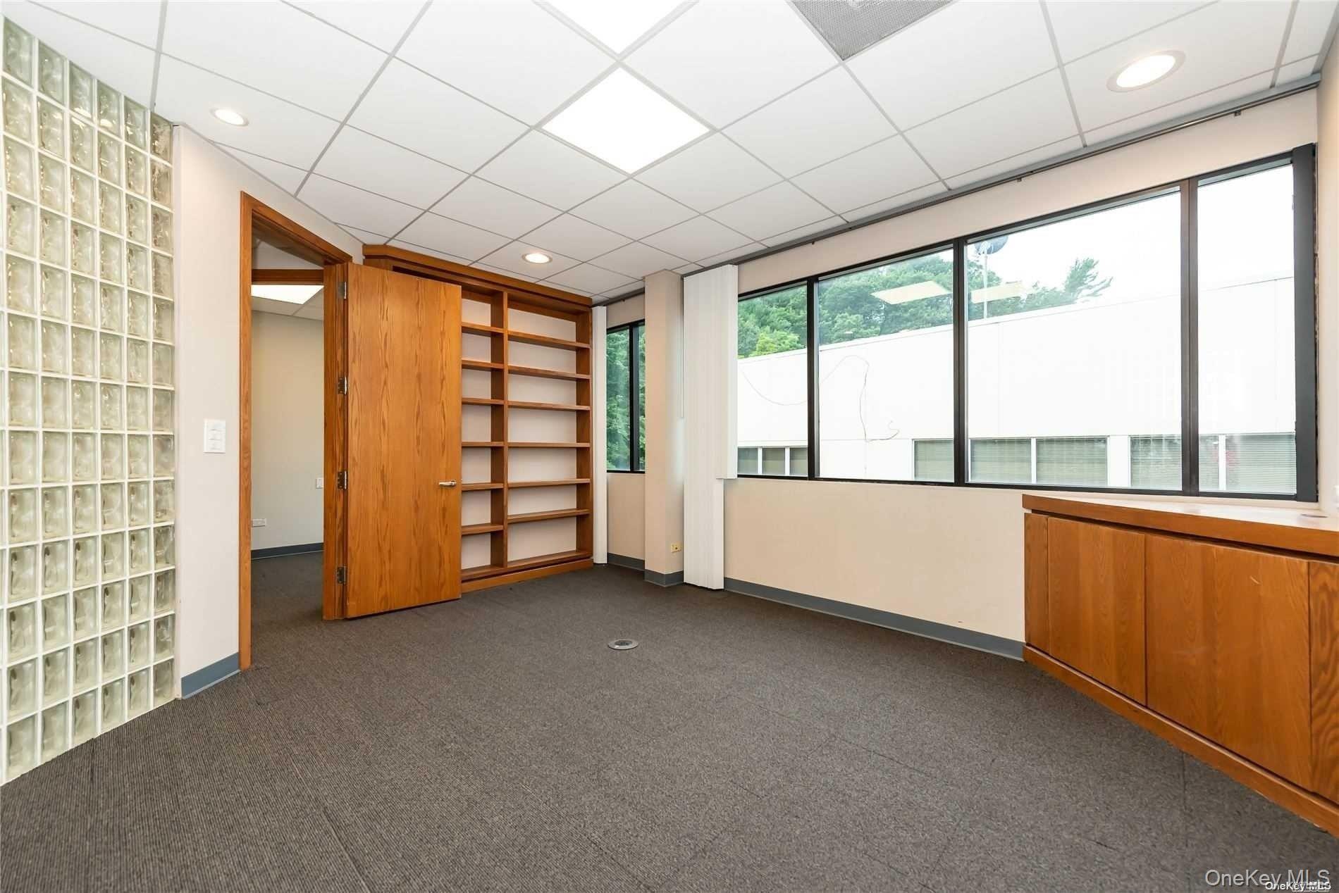 144 Woodbury Road UPPER Woodbury Woodbury, NY 11797