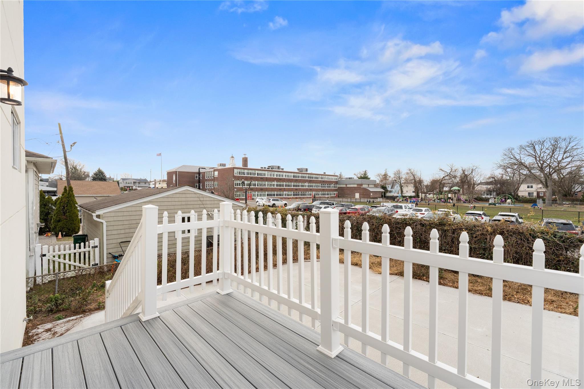 383 Franklin Avenue Hewlett Hewlett, NY 11557