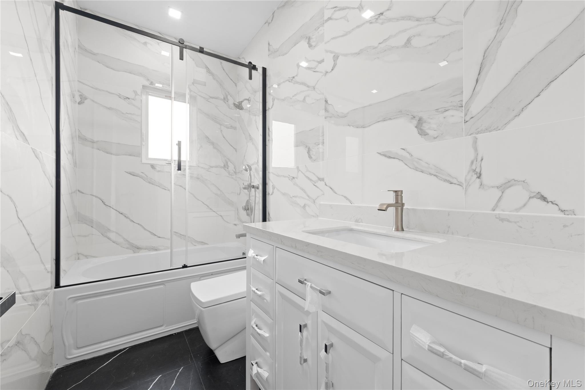 383 Franklin Avenue Hewlett Hewlett, NY 11557