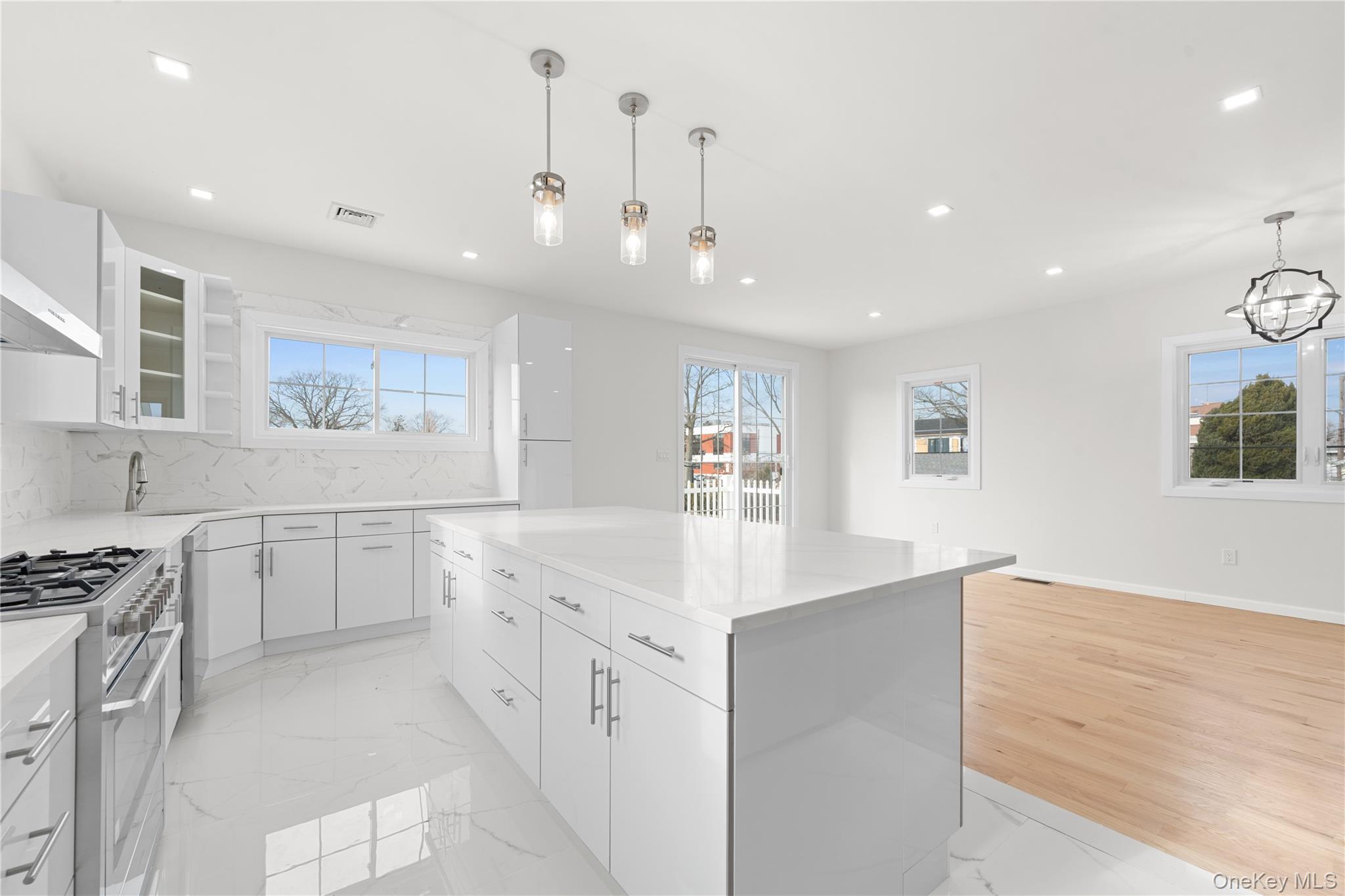 383 Franklin Avenue Hewlett Hewlett, NY 11557