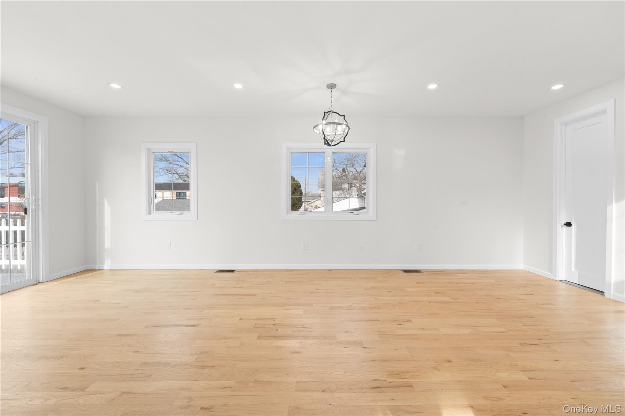 383 Franklin Avenue Hewlett Hewlett, NY 11557