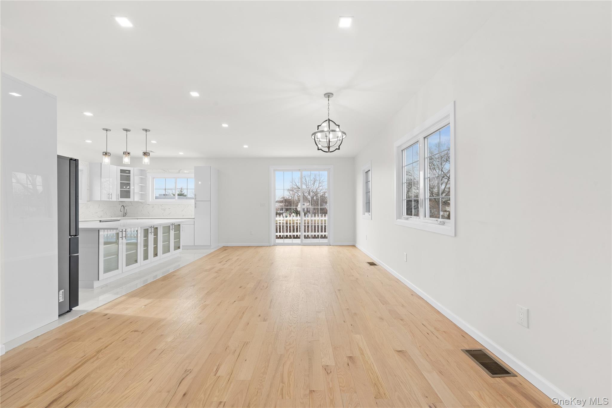 383 Franklin Avenue Hewlett Hewlett, NY 11557