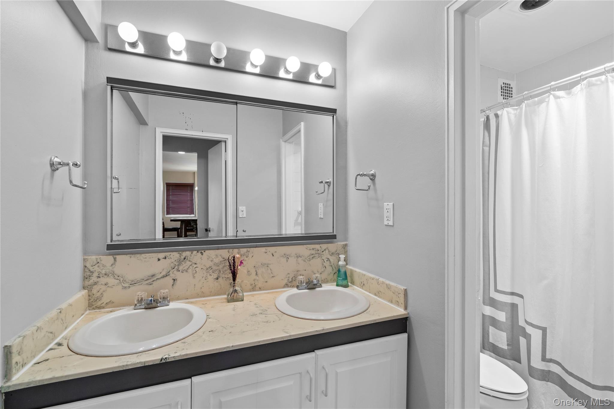 80 East Hartsdale Avenue 520 Hartsdale Hartsdale, NY 10530