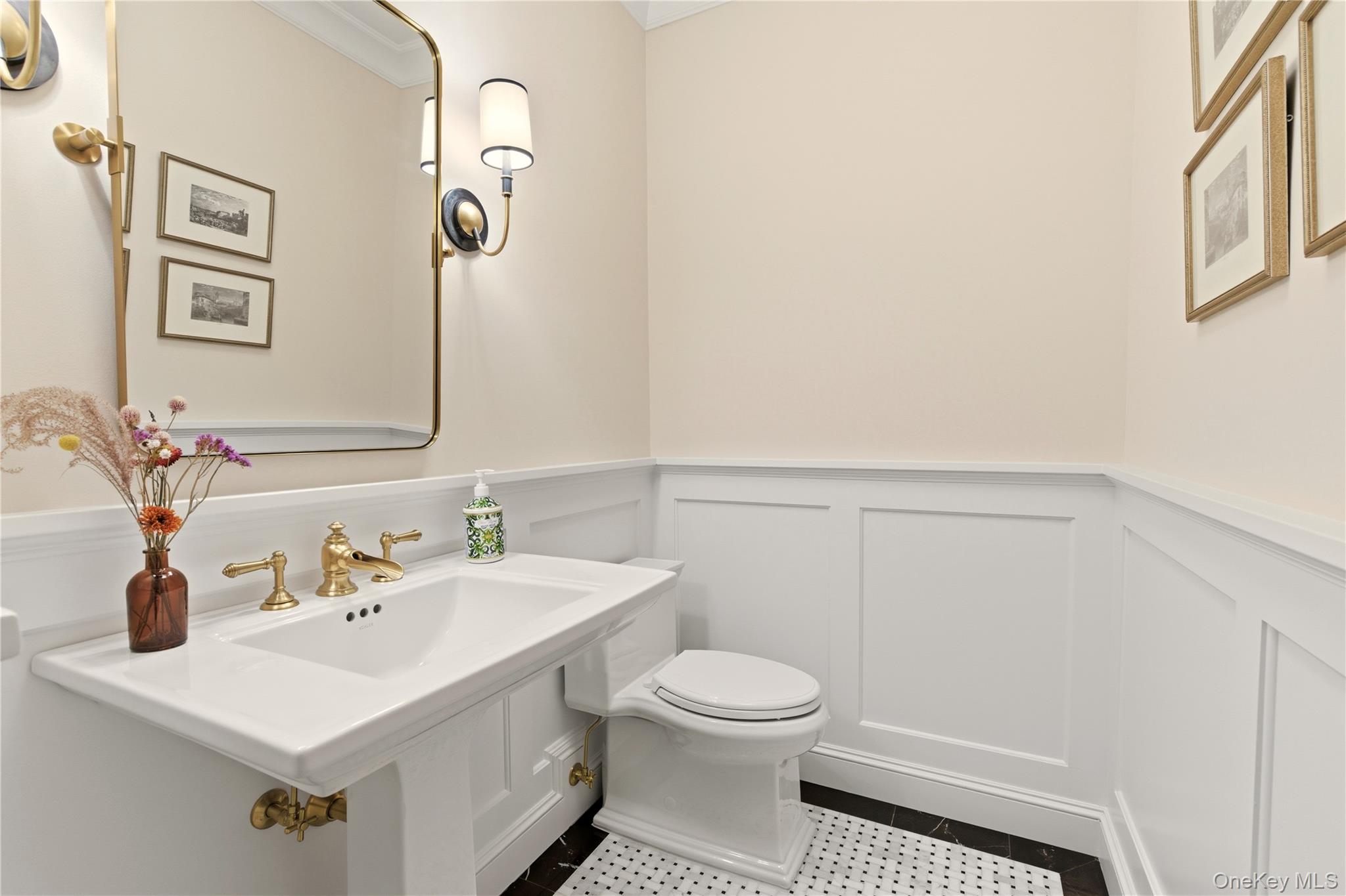 2 Ashley Court Northport Northport, NY 11768