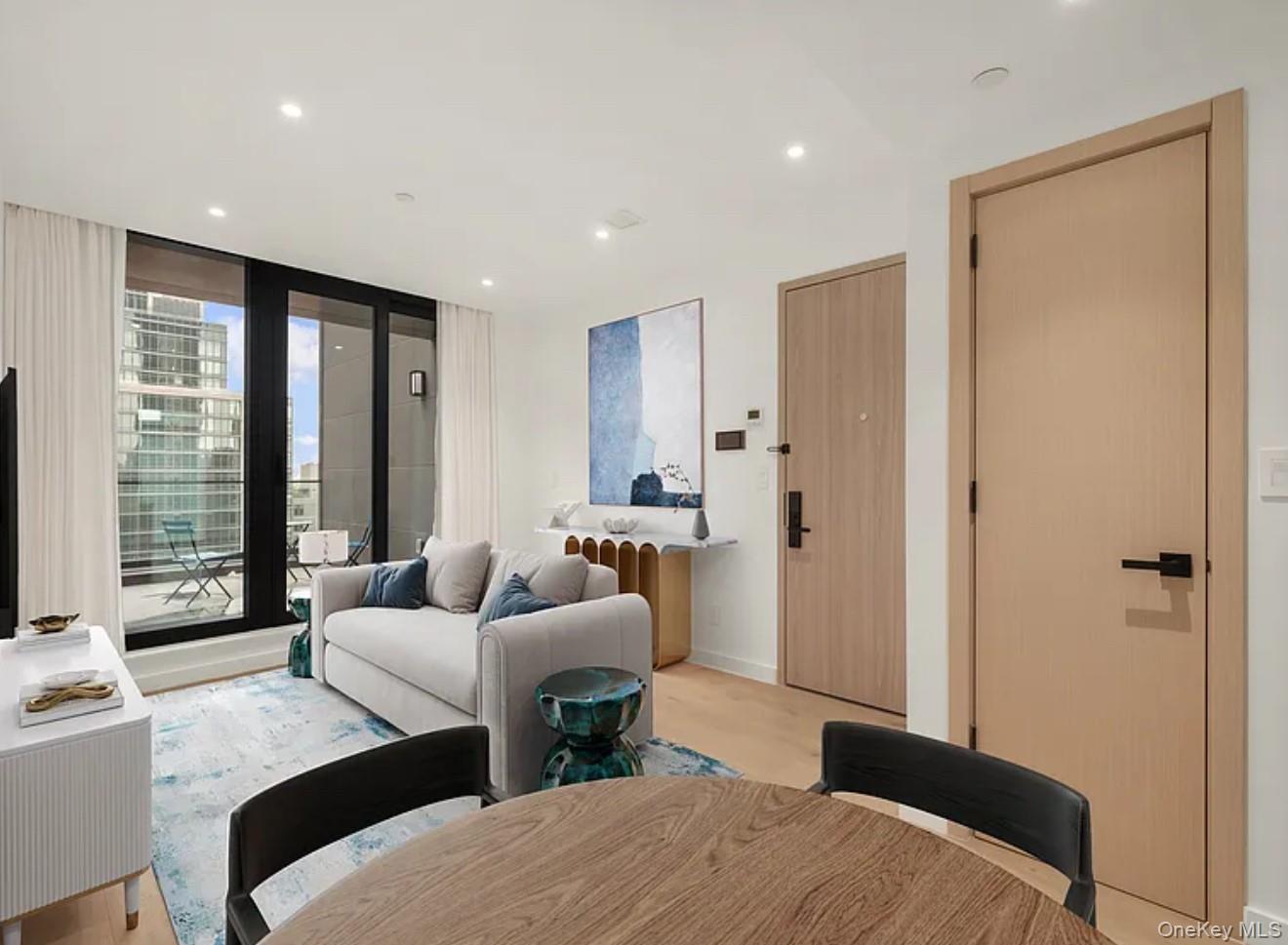 4262 Hunter Street, Apt 10-A, Long Island City, NY 11101