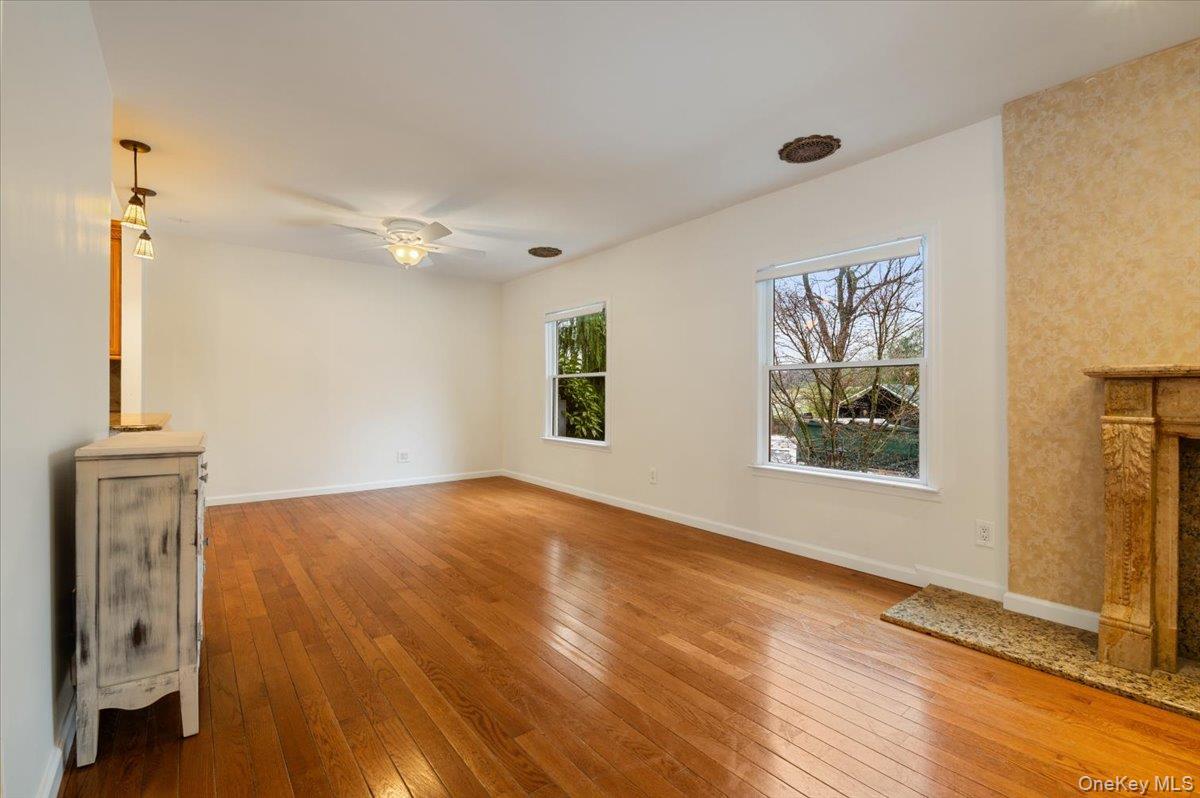 33 Fleets Cove Road Huntington Huntington, NY 11743