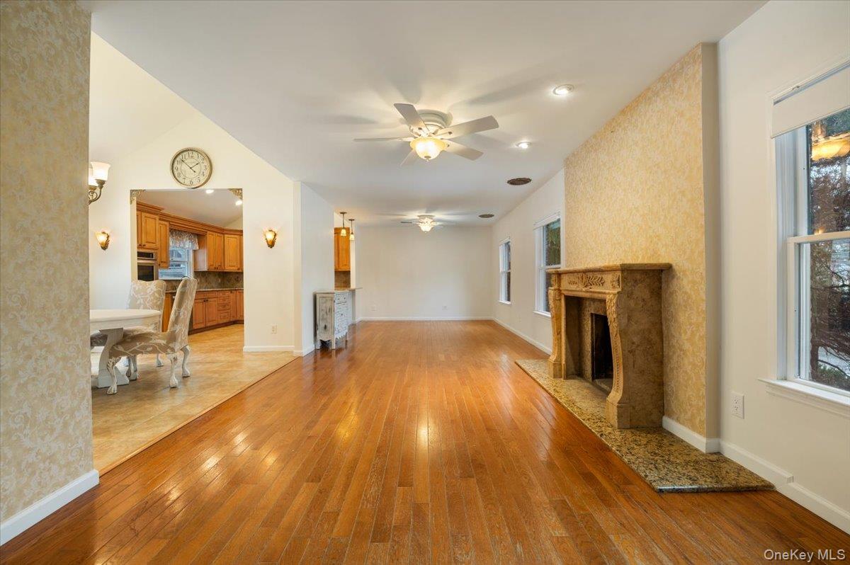 33 Fleets Cove Road Huntington Huntington, NY 11743