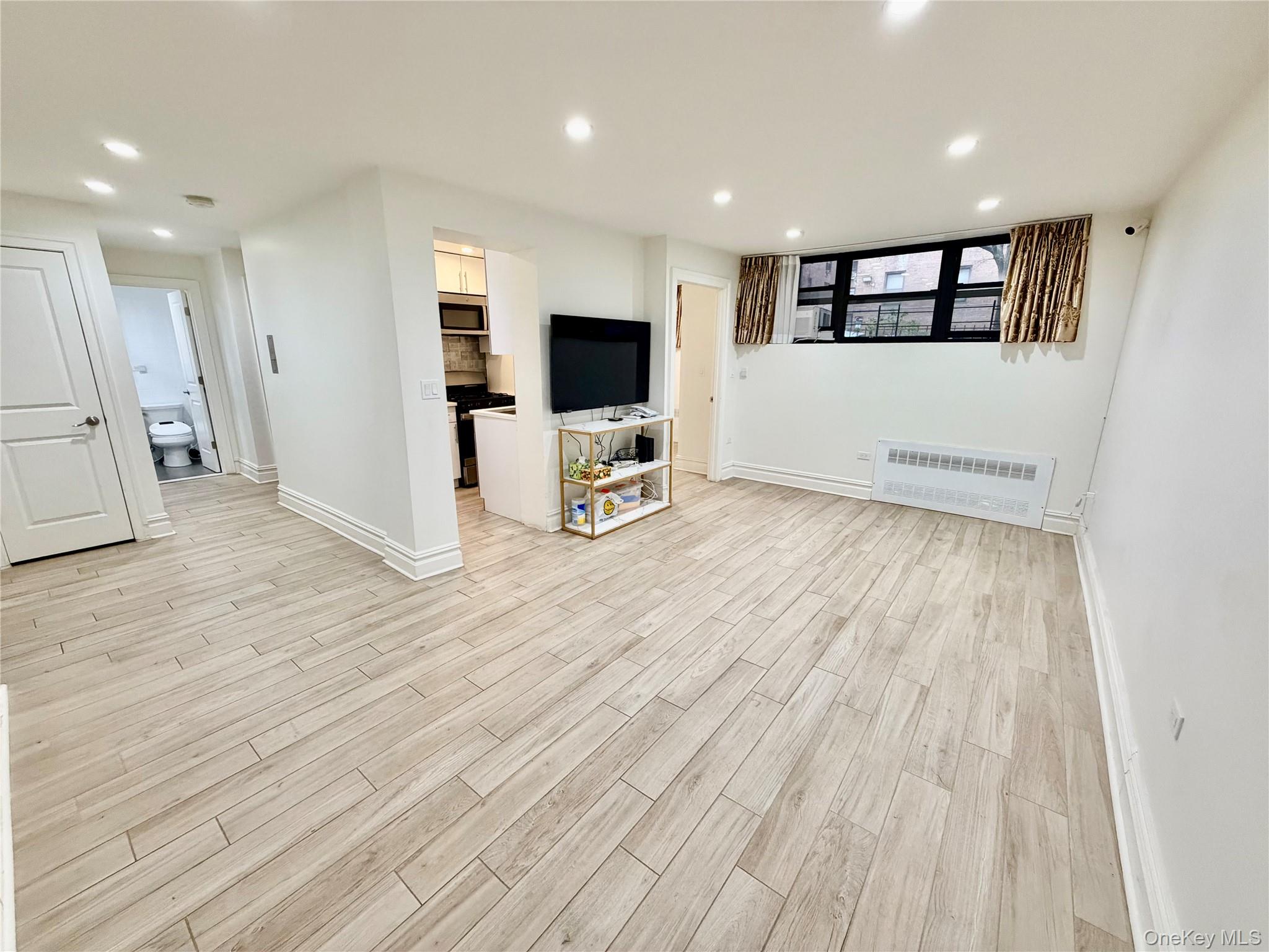 132-40 Sanford Avenue, Apt LK, Flushing, NY 11355