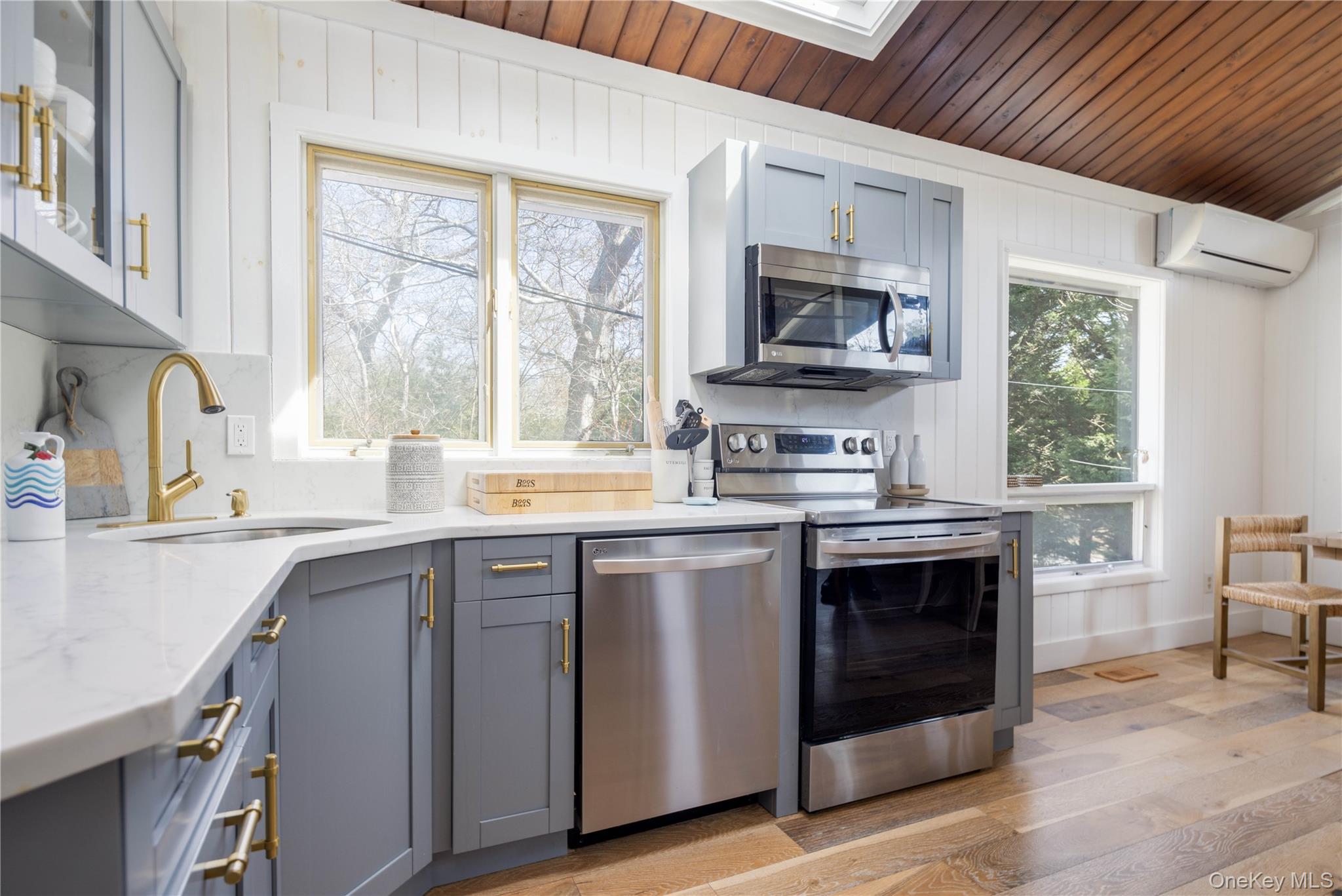 10 Cedar Avenue Southampton Southampton, NY 11968