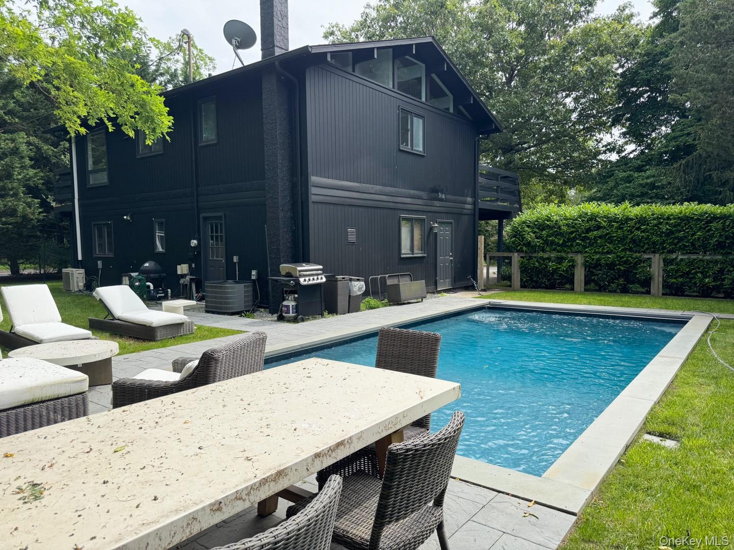 10 Cedar Avenue Southampton Southampton, NY 11968