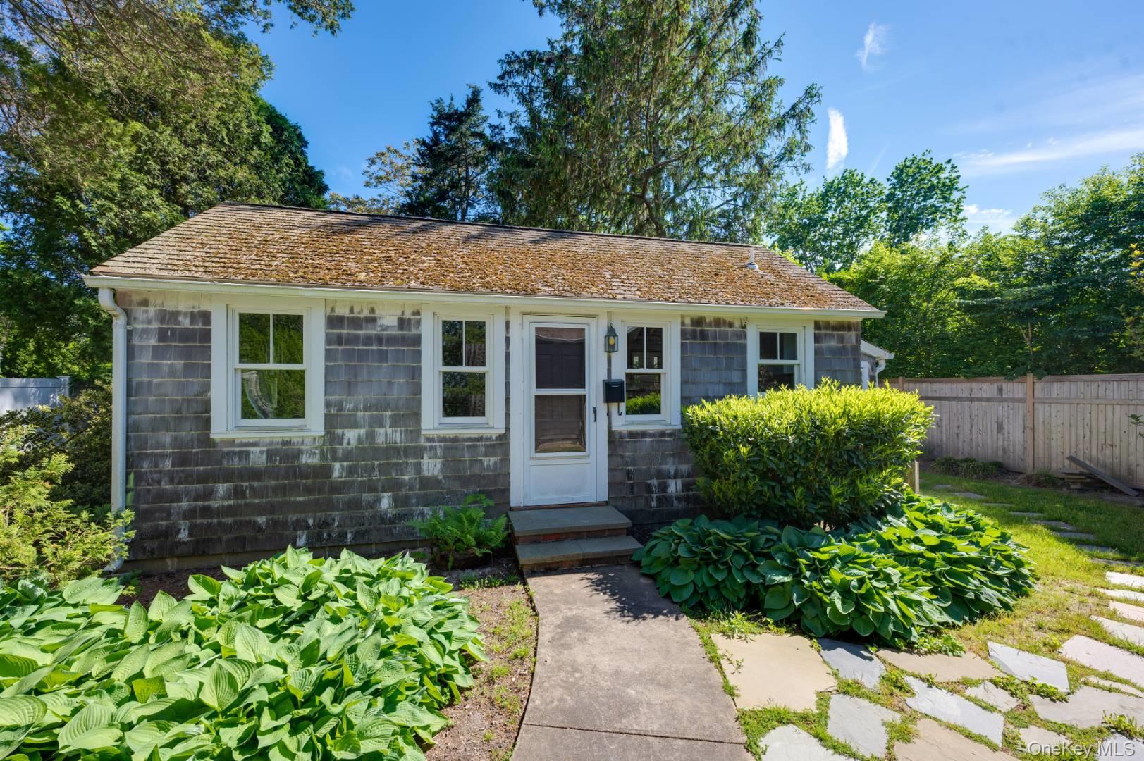 32 Cooper Street Southampton Southampton, NY 11968