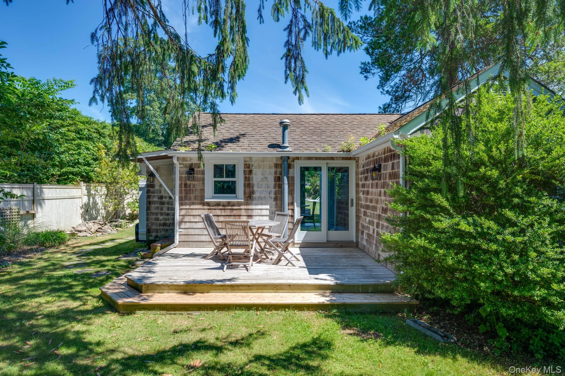 32 Cooper Street Southampton Southampton, NY 11968