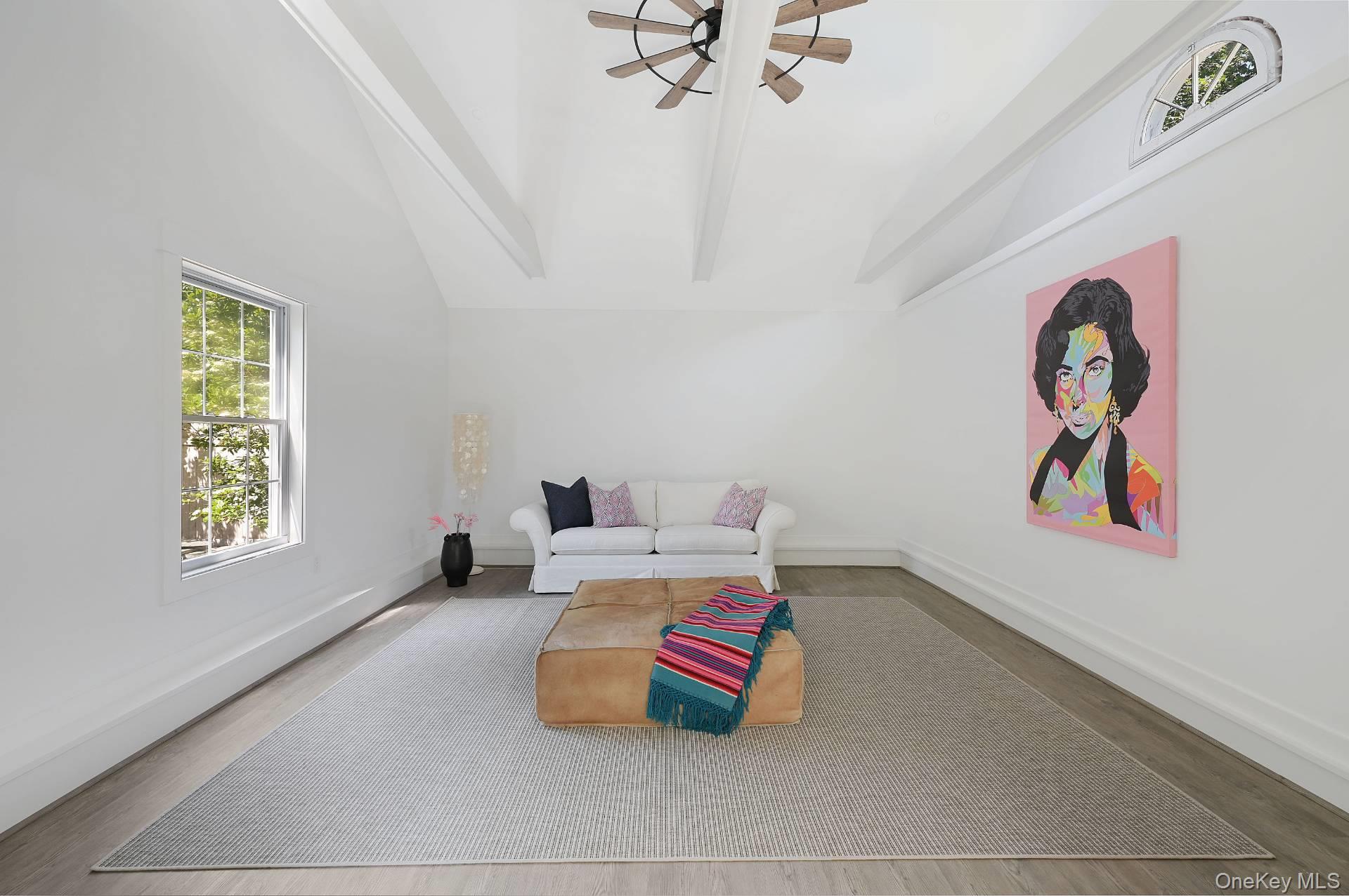 32 Cooper Street Southampton Southampton, NY 11968