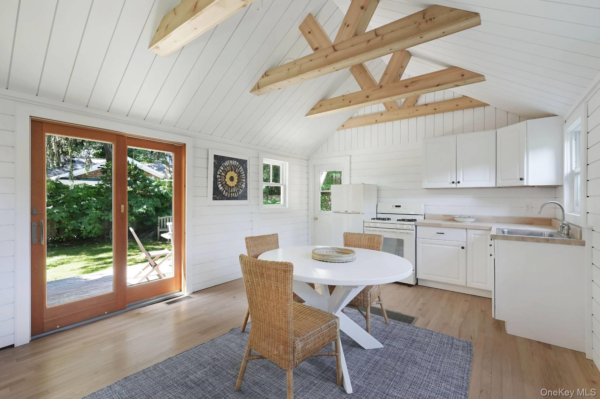 32 Cooper Street Southampton Southampton, NY 11968