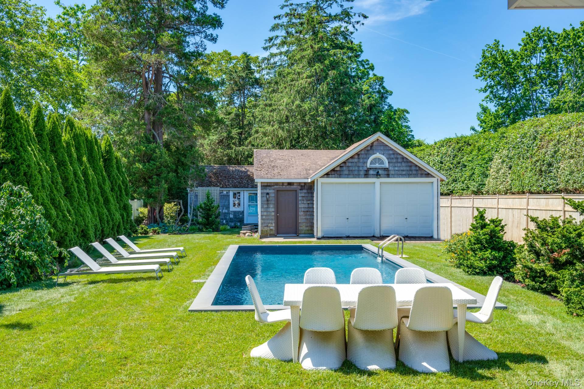 32 Cooper Street Southampton Southampton, NY 11968