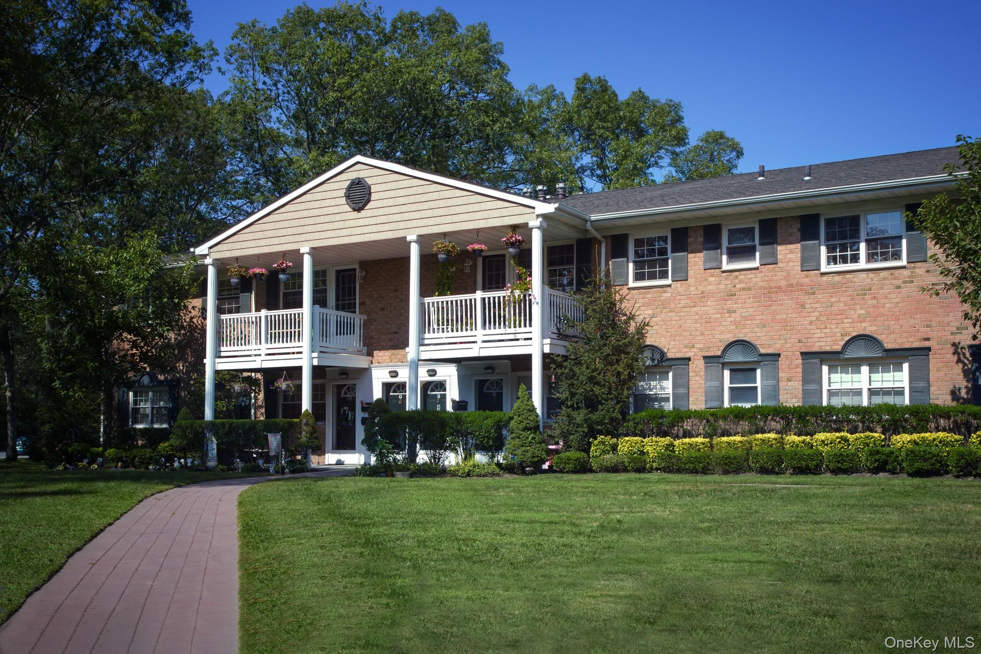 111 College Road 09-L Selden Selden, NY 11784