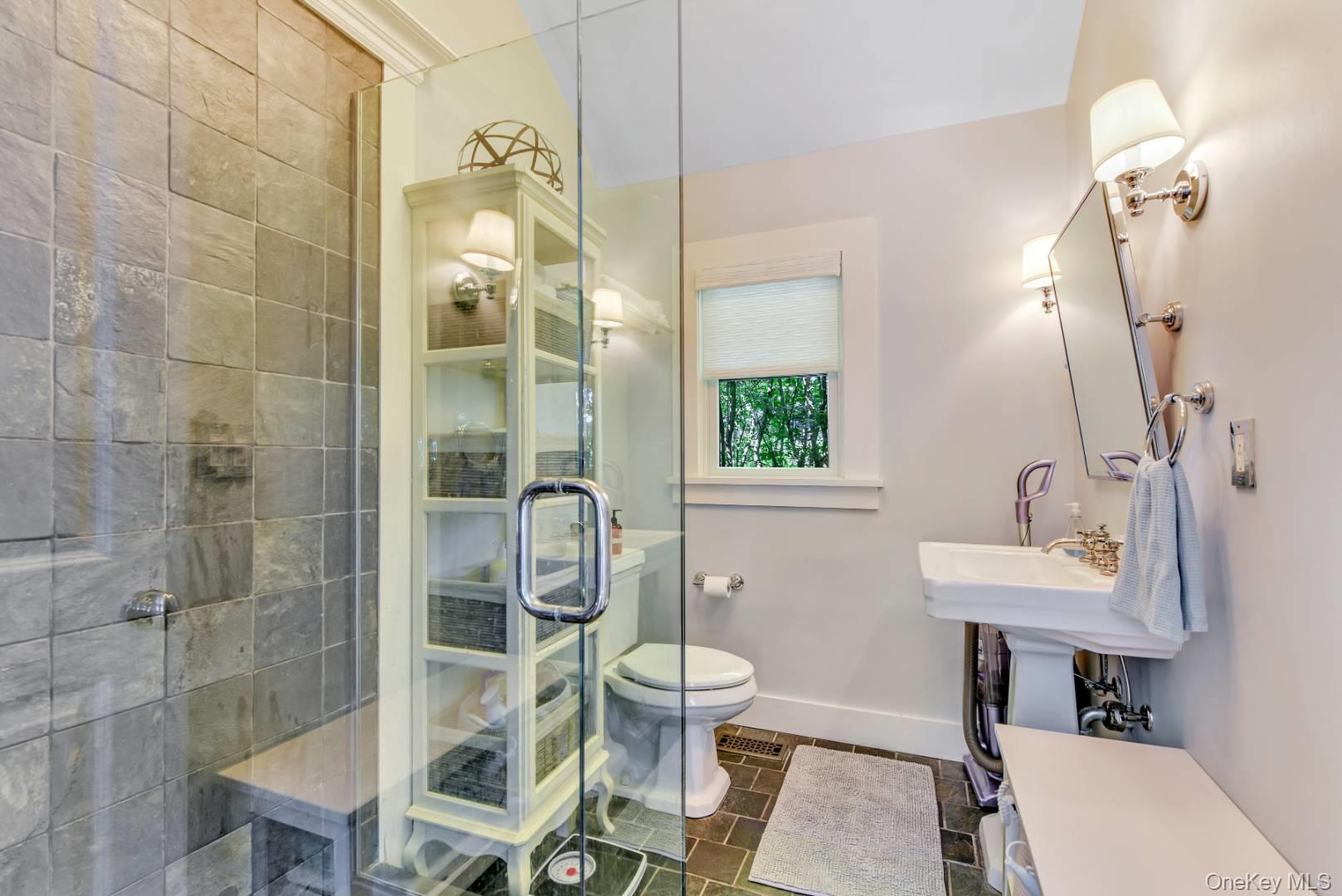 10 Henry Street Southampton Southampton, NY 11968