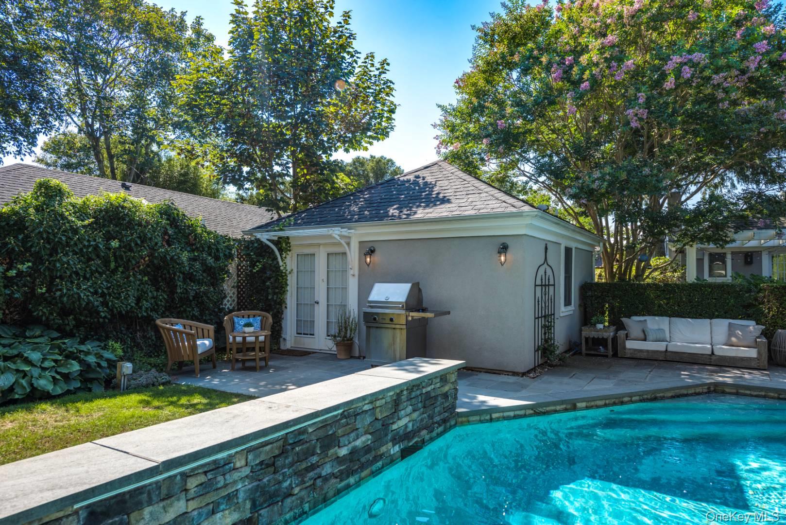 10 Henry Street Southampton Southampton, NY 11968