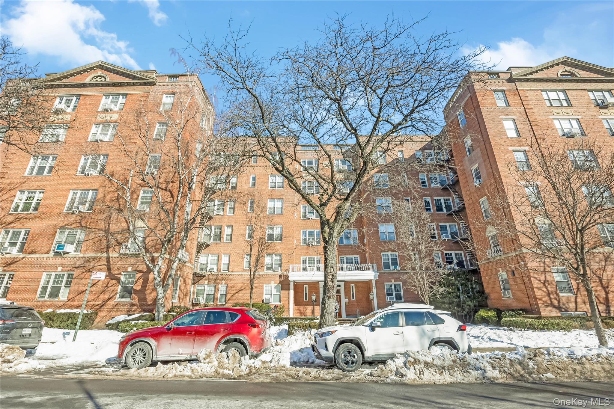 68-37 108th Street, Apt 6-L, Forest Hills, NY 11375