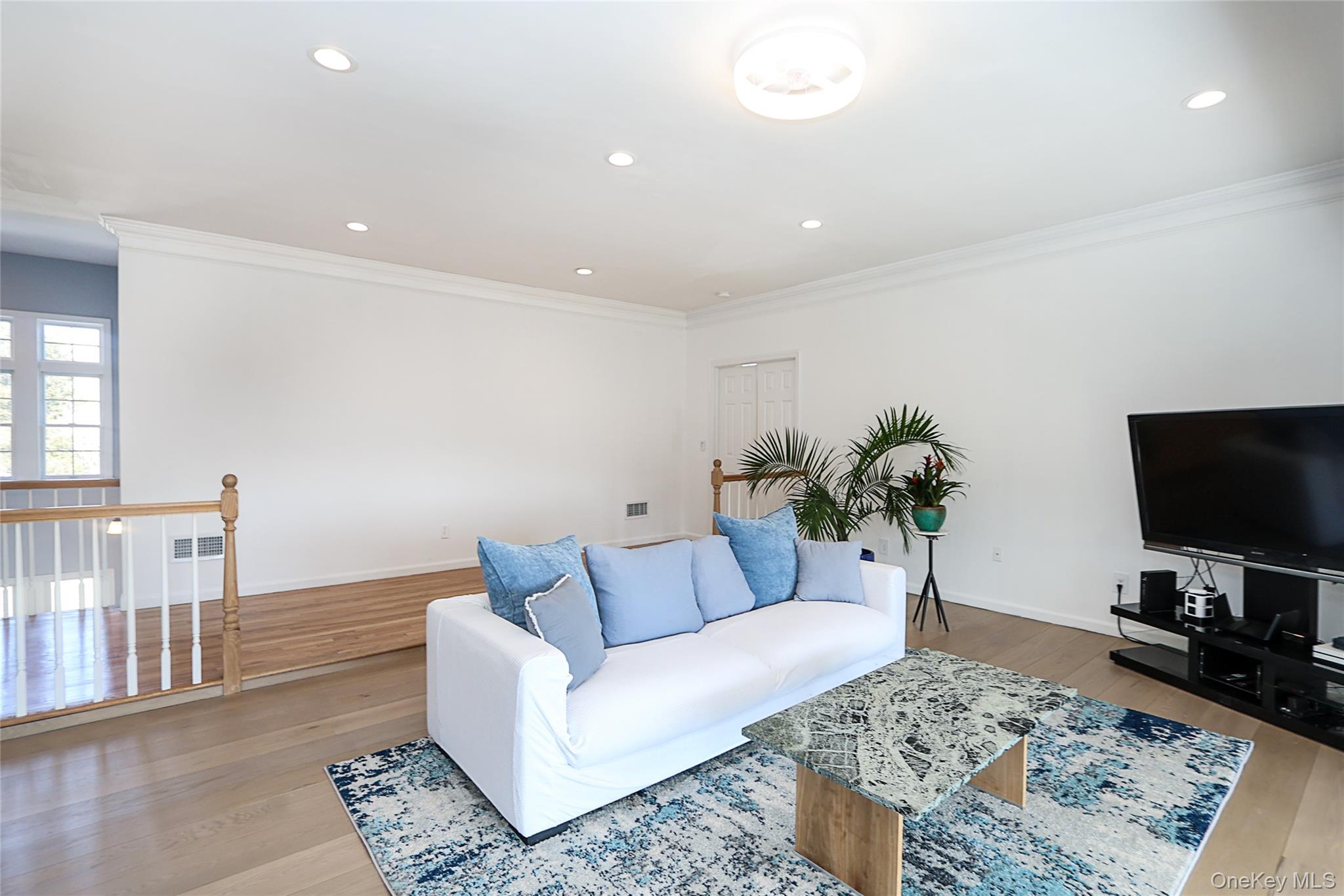 14 S Country Road Westhampton Westhampton, NY 11977