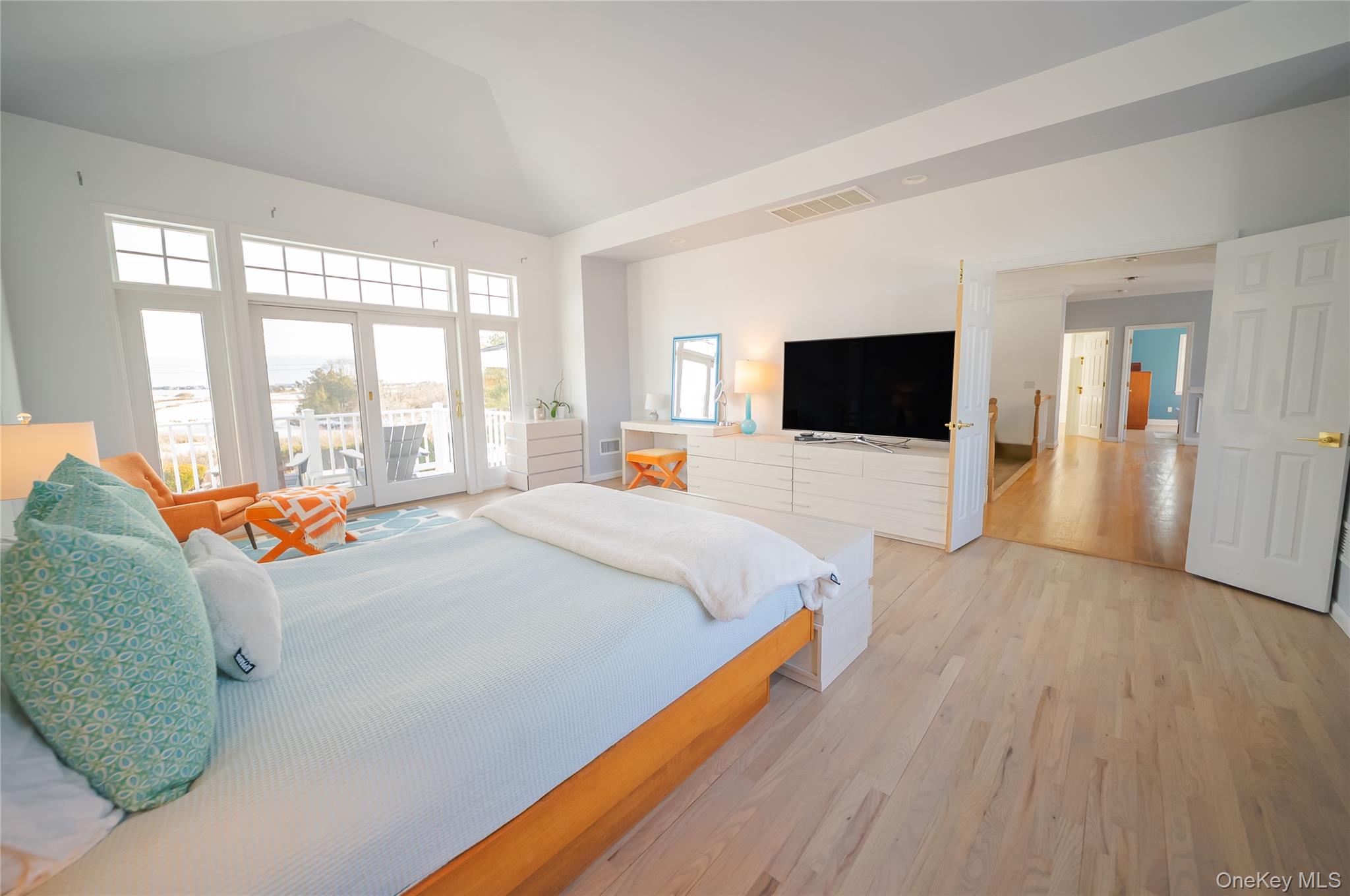 14 S Country Road Westhampton Westhampton, NY 11977