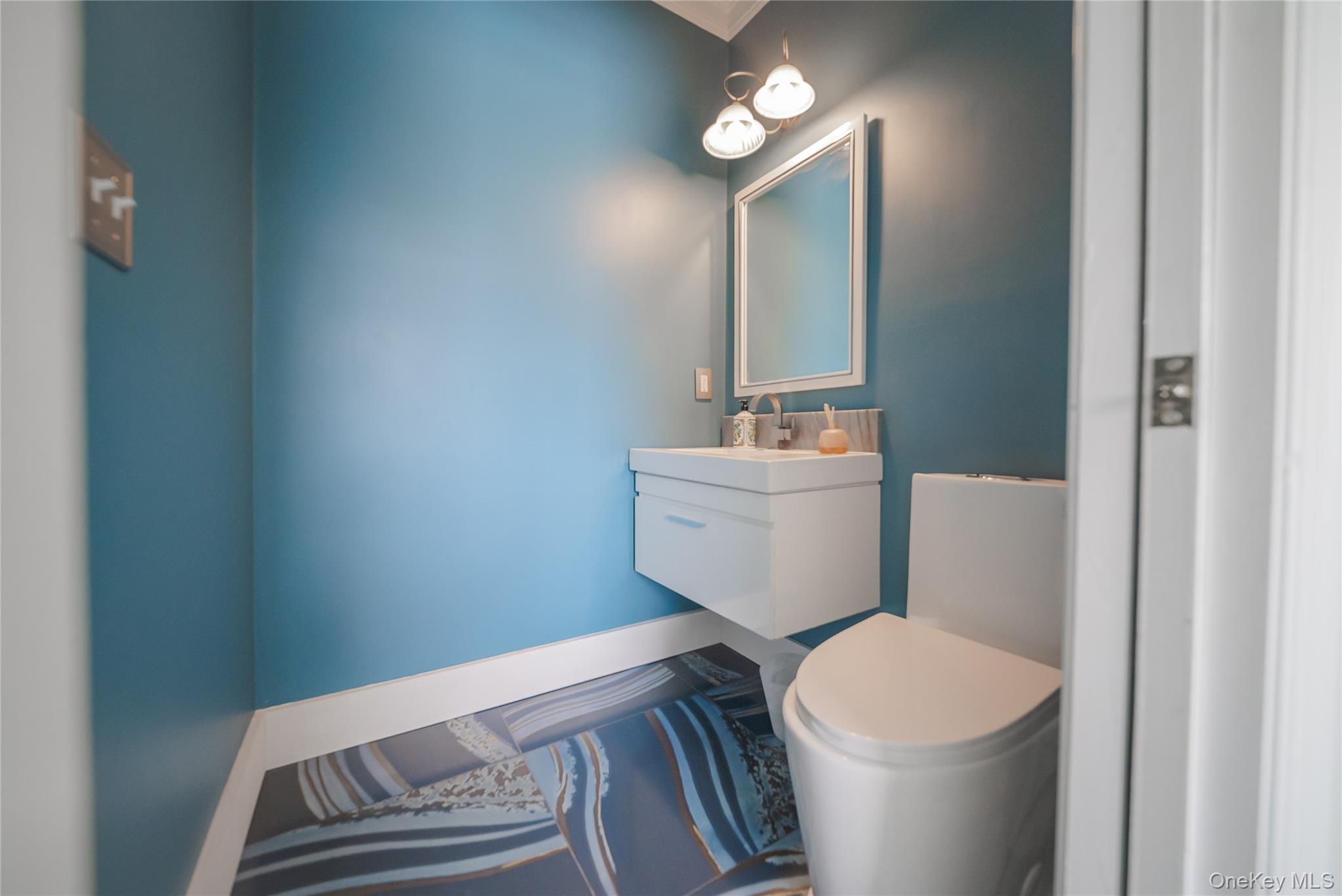 14 S Country Road Westhampton Westhampton, NY 11977